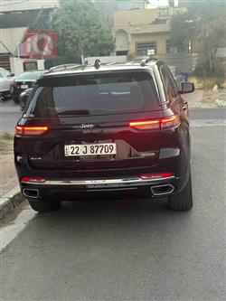 جیپ گراند شیرۆکی